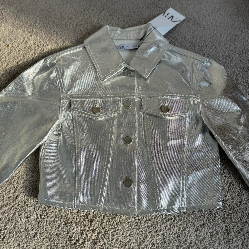jackets - Picture 2 of 8